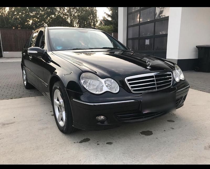 Schwarz Gebraucht 2006 Mercedes C180 Avantgarde Kombi | 3.450 € (Fairer Preis) - Bild 1/4