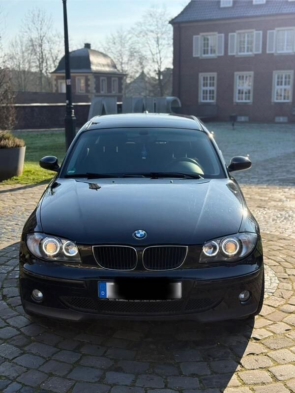 Schwarz Gebraucht 2006 BMW 116 Kleinwagen | 2.450 € (Fairer Preis) - Bild 1/4