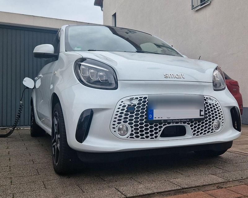 Weiß Gebraucht 2020 Smart ForFour Electric Drive Kleinwagen | 7.999 € (Guter Preis) - Bild 1/4