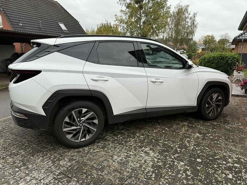 Gebraucht Hyundai Tucson Select 150 PS (110 kW) 2021 Weiß SUV