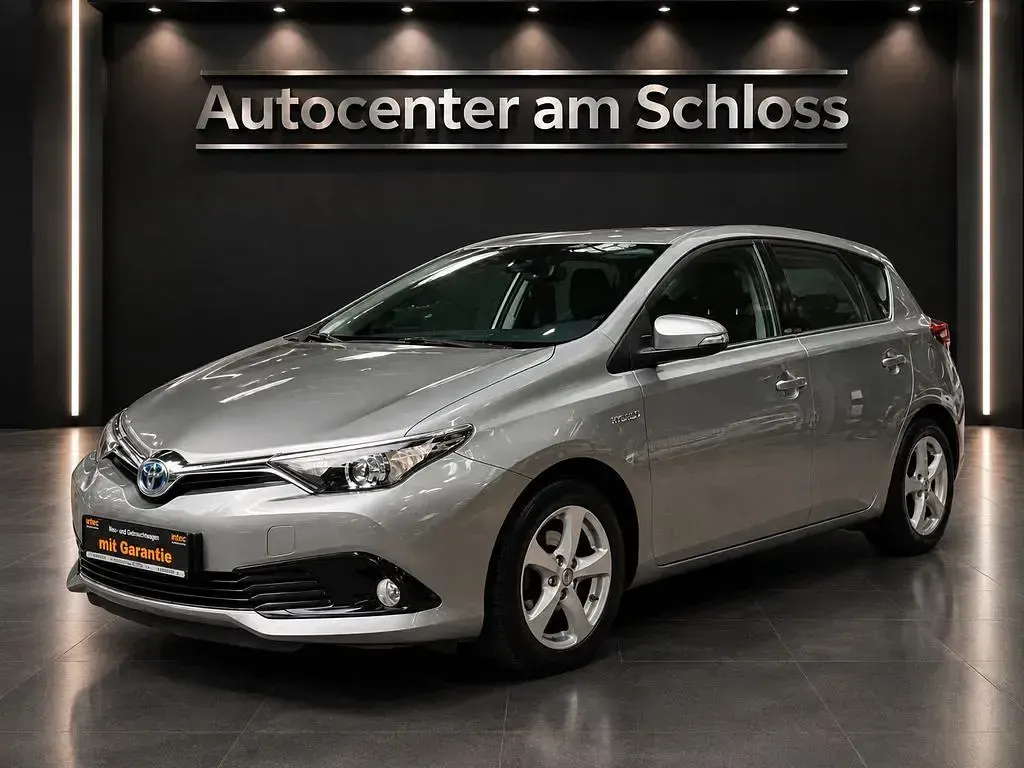 Gebraucht Toyota Auris Hybrid Edition-S 99 PS (72 kW) 2016 Grau Limousine