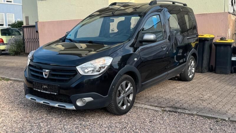 Schwarz Gebraucht 2015 Dacia Dokker Stepway Van | 5.999 € (Guter Preis) - Bild 1/4