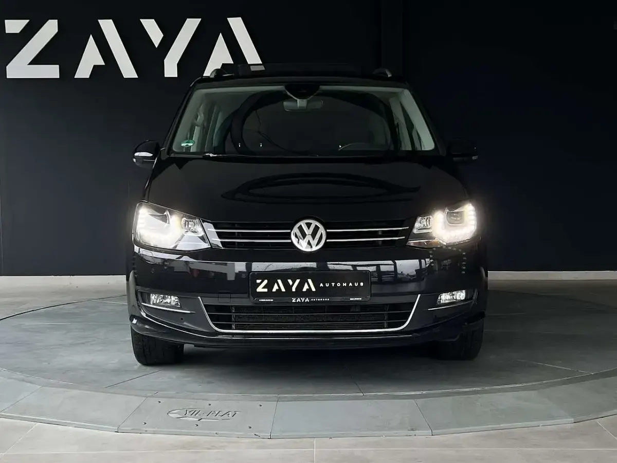 Gebraucht VW Sharan Style 177 PS (130 kW) 2020 Deep black perleffekt Van / Kleinbus
