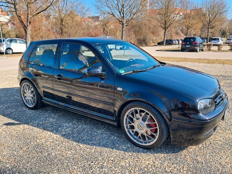 Schwarz Gebraucht 2002 VW Golf IV GTI Limousine | 14.900 € - Bild 1/4