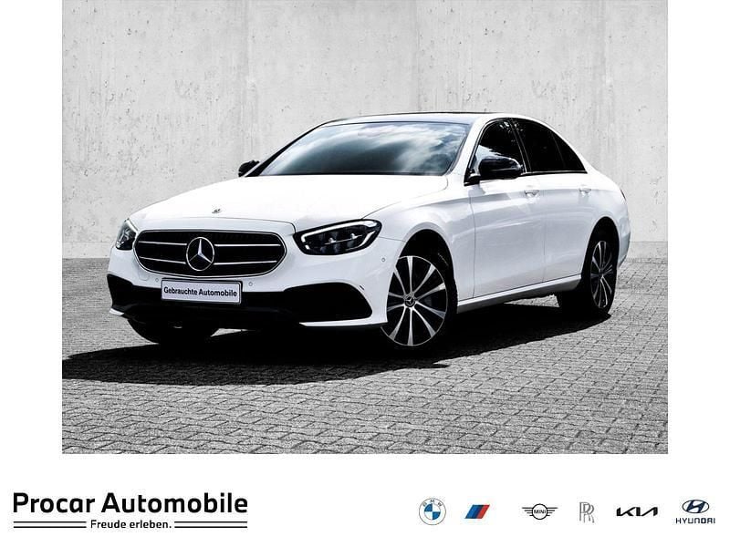 Weiß Gebraucht 2023 Mercedes E300 Avantgarde Limousine | 45.290 € (Guter Preis) - Bild 1/2