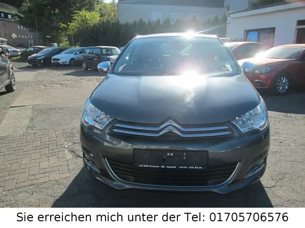 Gebraucht Citroën C4 SELECTION 120 PS (88 kW) 2012 Grau Limousine