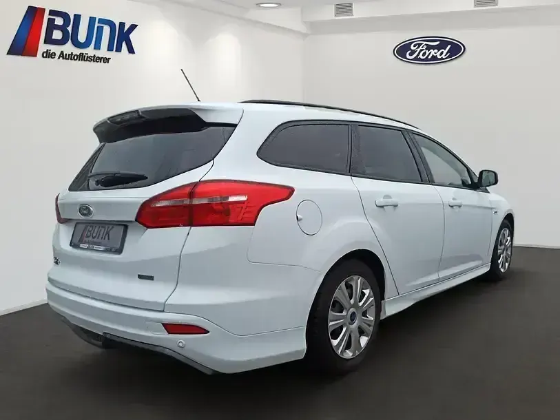 Gebraucht Ford Focus ST-Line 140 PS (102 kW) 2018 Weiß Kombi