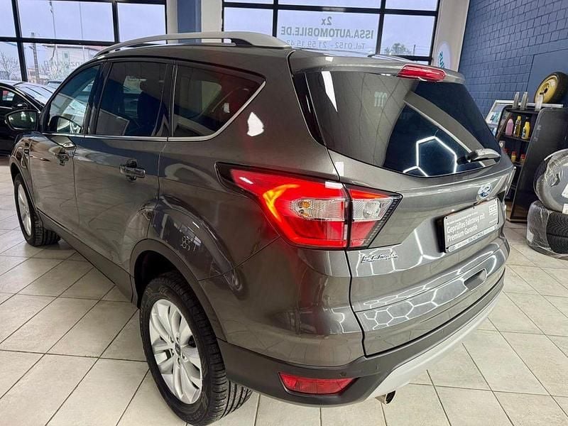 Gebraucht Ford Kuga Titanium 175 PS (128 kW) 2019 Braun SUV