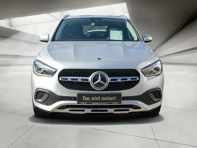 Gebraucht Mercedes GLA250 Progressive 218 PS (160 kW) 2021 Silber SUV
