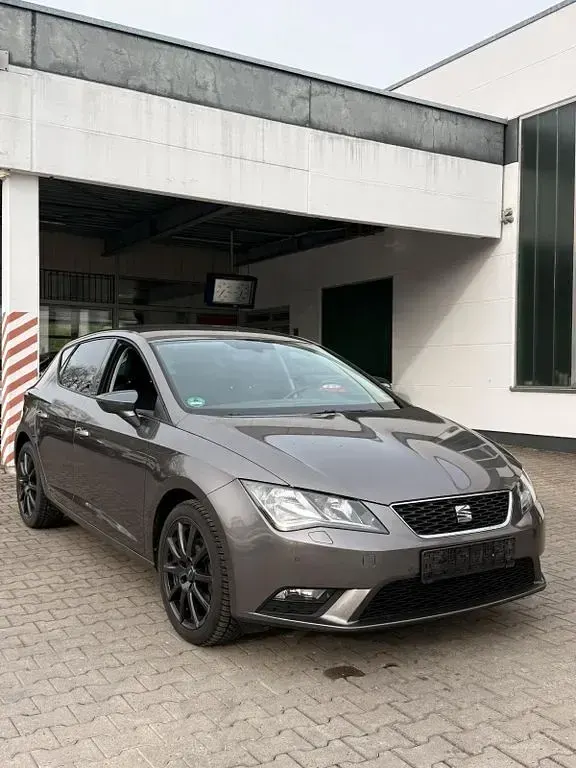Usata Seat Leon 110 CV (80 kW) 2016 Beige Berlina