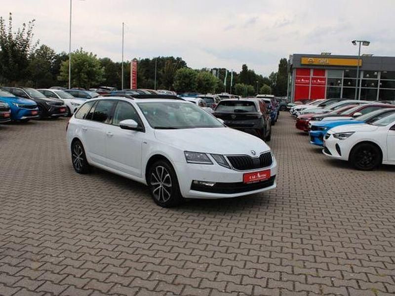 Weiß Gebraucht 2019 Skoda Octavia Limousine | 19.930 € (Fairer Preis) - Bild 1/4
