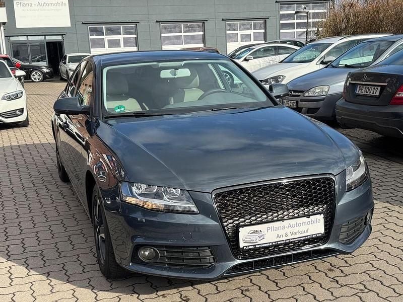 Gebraucht Audi A4 Attraction 120 PS (88 kW) 2009 Grau Limousine
