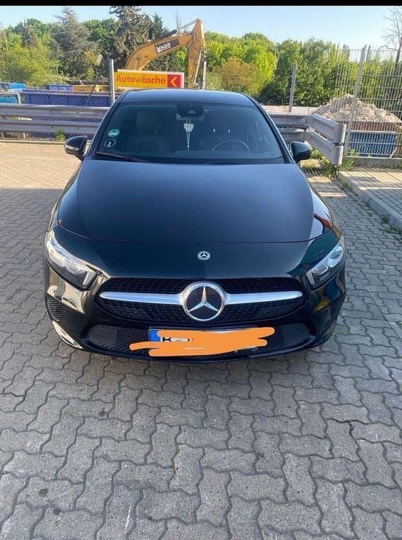 Gebraucht Mercedes A200 Progressive 150 PS (110 kW) 2020 Schwarz Limousine