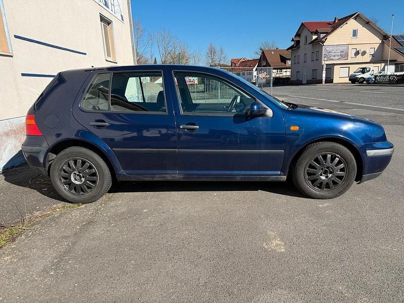 Gebraucht VW Golf III 90 PS (66 kW) 1999 Blau Limousine