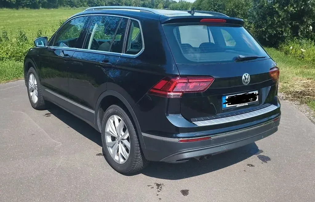 Gebraucht VW Tiguan Highline 150 PS (110 kW) 2016 Schwarz SUV