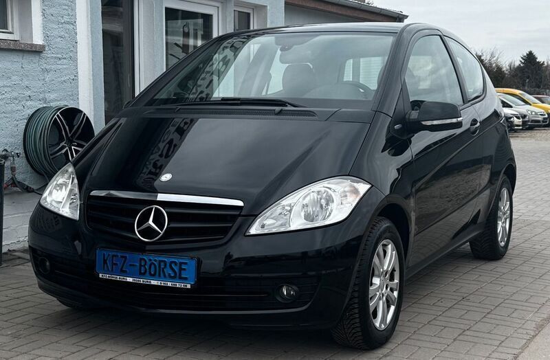 Schwarz Gebraucht 2010 Mercedes A180 Kleinwagen | 4.900 € (Fairer Preis) - Bild 1/4