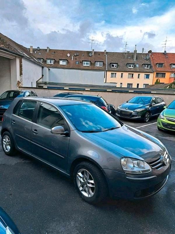Second-hand VW Golf VI 140 CP (102 kW) 2008 Gri Hatchback