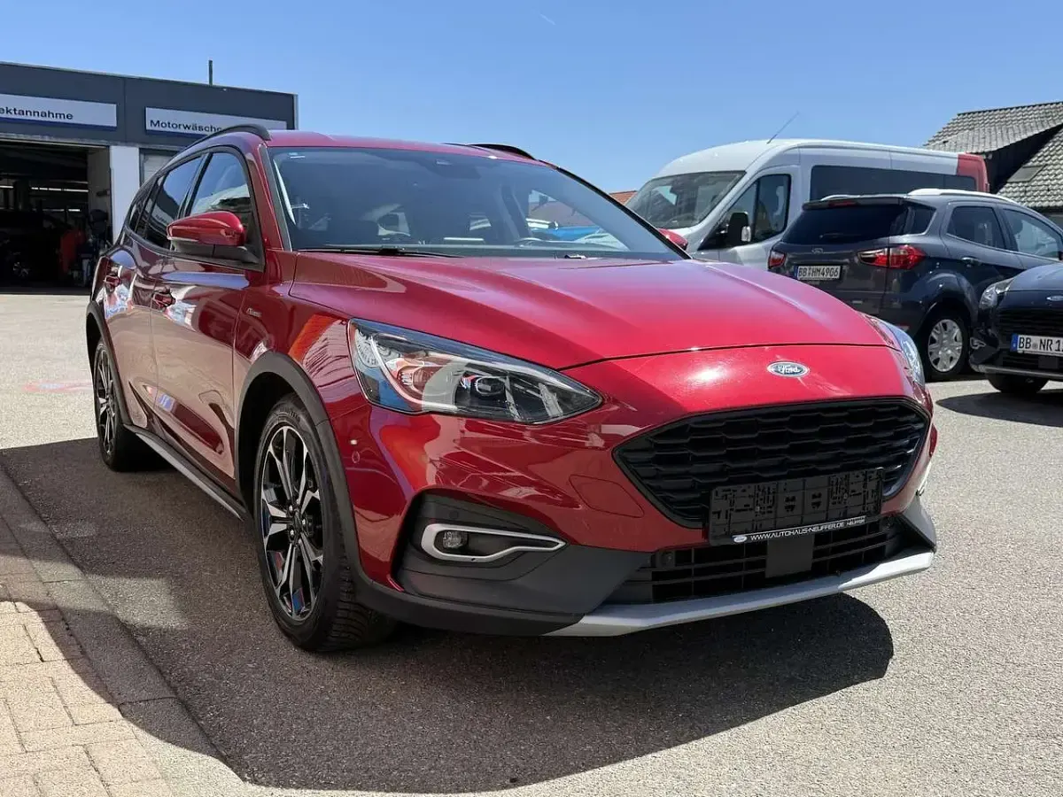 Usado Ford Focus Active 120 HP (88 kW) 2019 Vermelho Carrinha