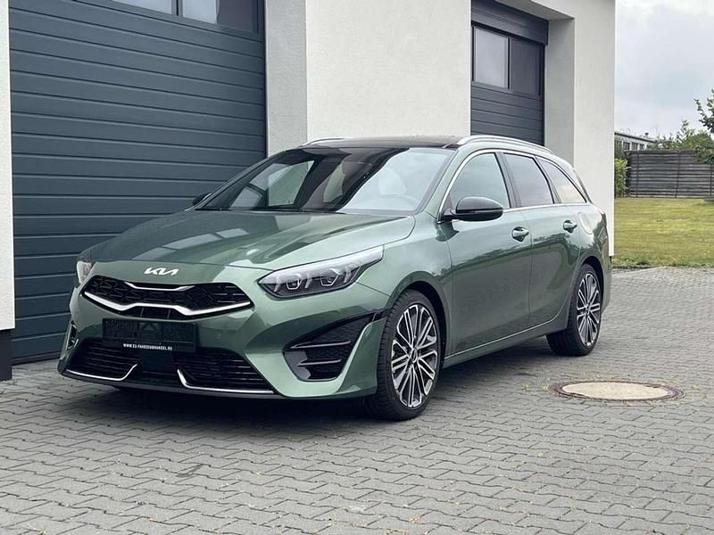 Pentametal grau Neu 2025 Kia Ceed Sportswagon Kombi | 28.390 € (Fairer Preis) - Bild 1/4