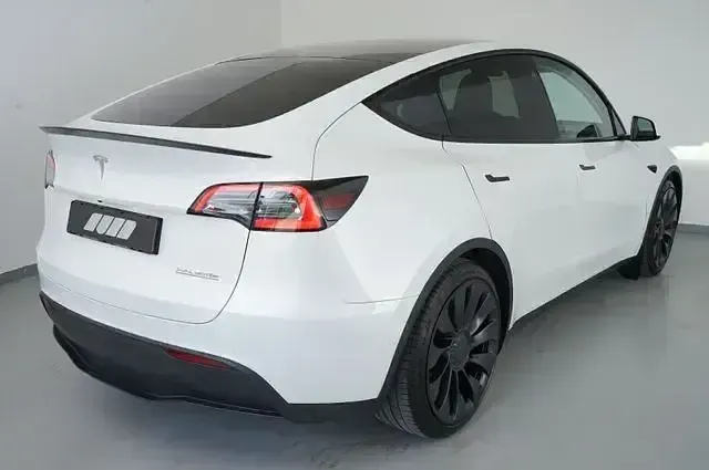 Gebraucht Tesla Model Y Performance 392 kW (534 PS) 2022 Weiß SUV