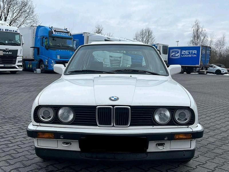 Gebraucht BMW 318 1987 Weiß Limousine
