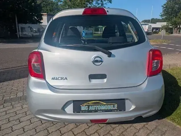 Gebraucht Nissan Micra Visia 80 PS (58 kW) 2015 Silber Kleinwagen