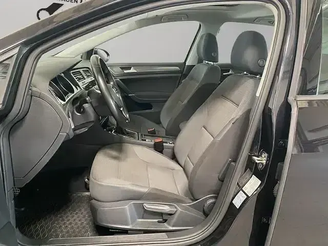 Gebraucht VW Golf VII Comfortline 125 PS (91 kW) 2017 Andere Limousine
