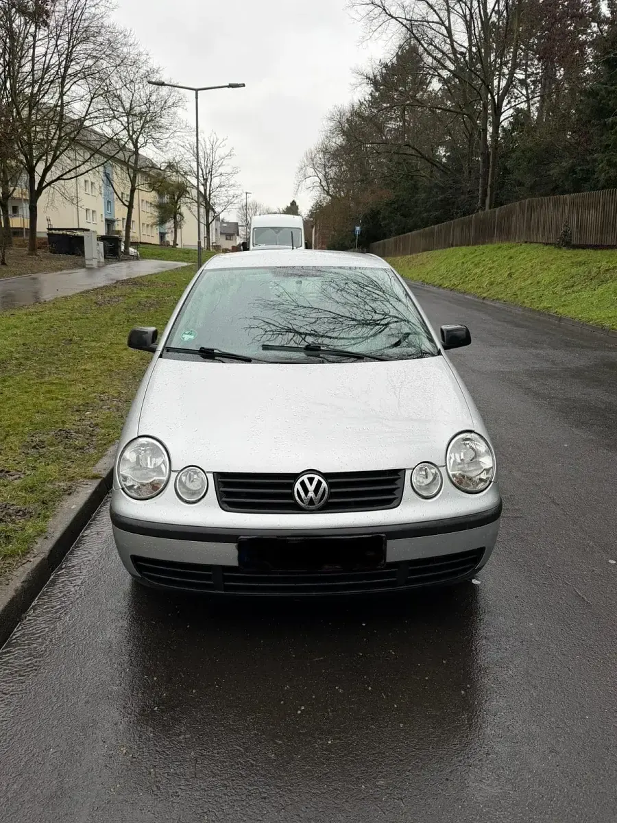Gebraucht VW Polo 75 PS (55 kW) 2003 Silber Kleinwagen