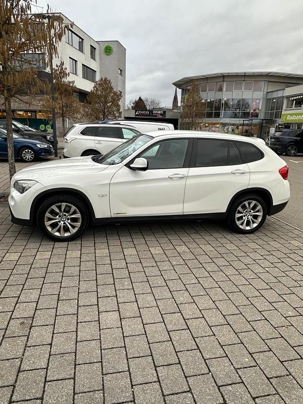 Gebraucht BMW X1 143 PS (105 kW) 2010 Weiß SUV