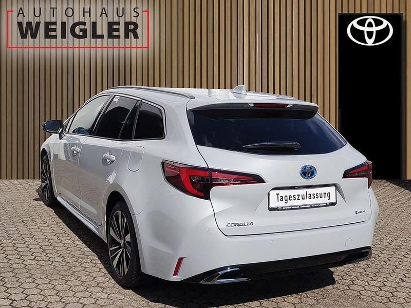 Neu Toyota Corolla 98 PS (72 kW) 2025 Dynamicgrey Kombi