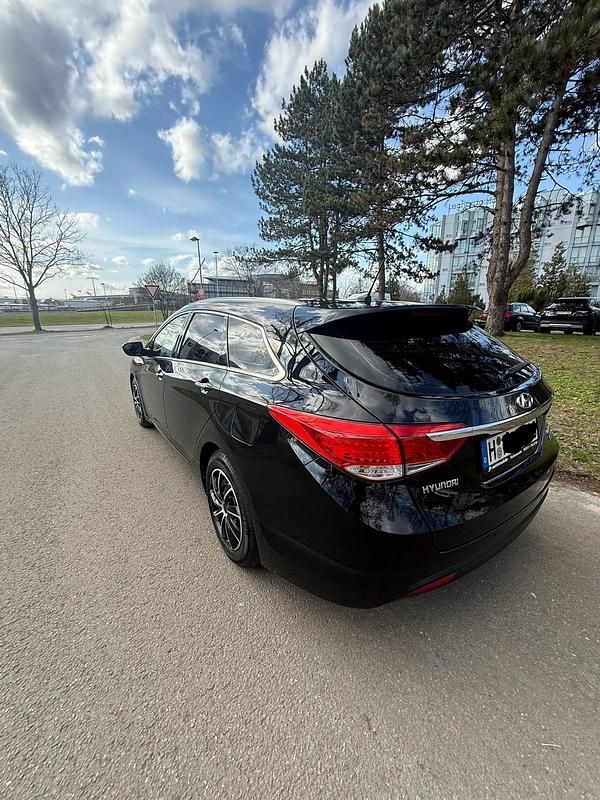 Second-hand Hyundai i40 2014 Negru Break