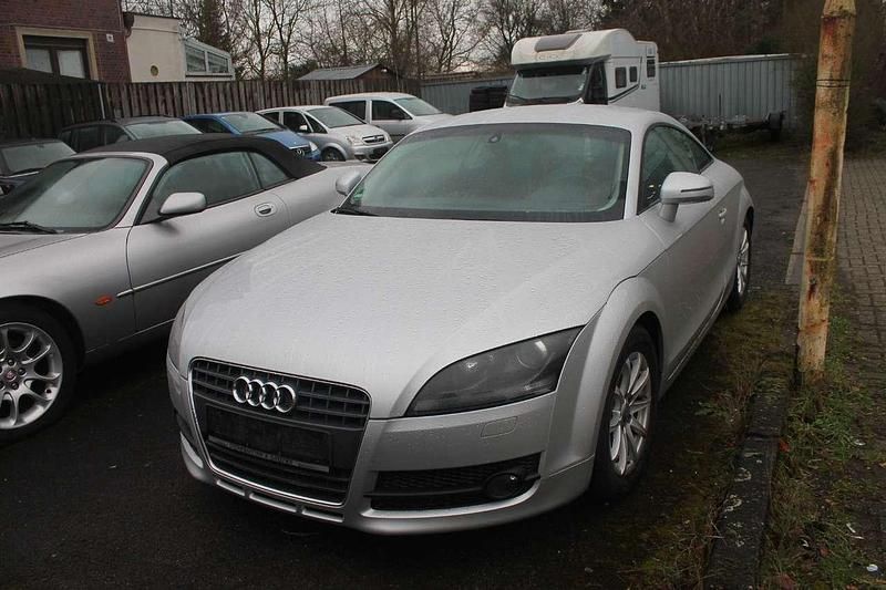 Eissilber metallic Gebraucht 2009 Audi TT Coupé | 7.950 € (Guter Preis) - Bild 1/4