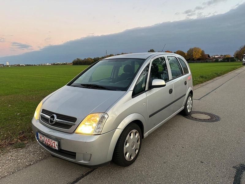 Silber Gebraucht 2004 Opel Meriva Enjoy Van / Kleinbus | 499 € (Superpreis) - Bild 1/4