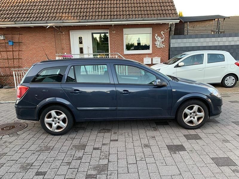 Gebraucht Opel Astra 116 PS (85 kW) 2008 Blau Kombi