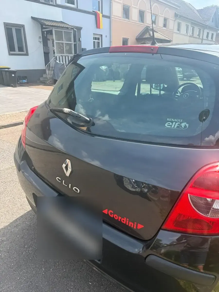 Gebraucht Renault Clio 80 PS (58 kW) 2007 Grau Kleinwagen