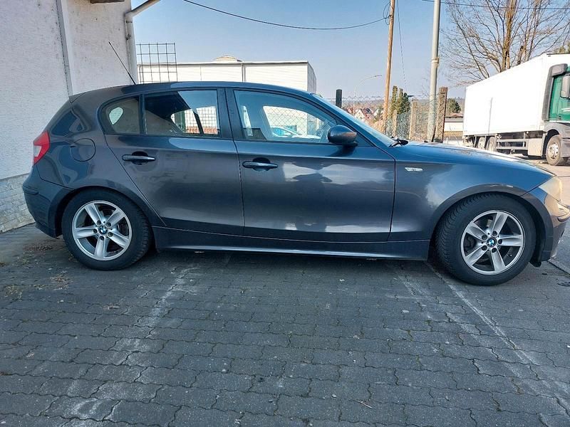 Gebraucht BMW 116 116 PS (85 kW) 2006 Silber Kleinwagen