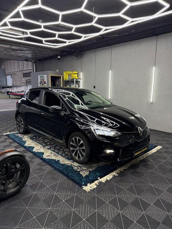 Schwarz Gebraucht 2022 Renault Clio V Zen Kleinwagen | 10.890 € (Guter Preis) - Bild 1/4