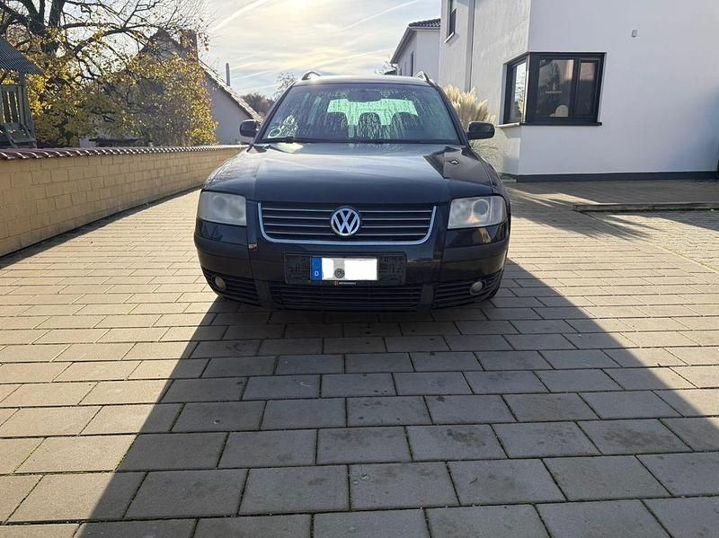 Usata VW Passat 131 CV (96 kW) 2003 Nero Station wagon