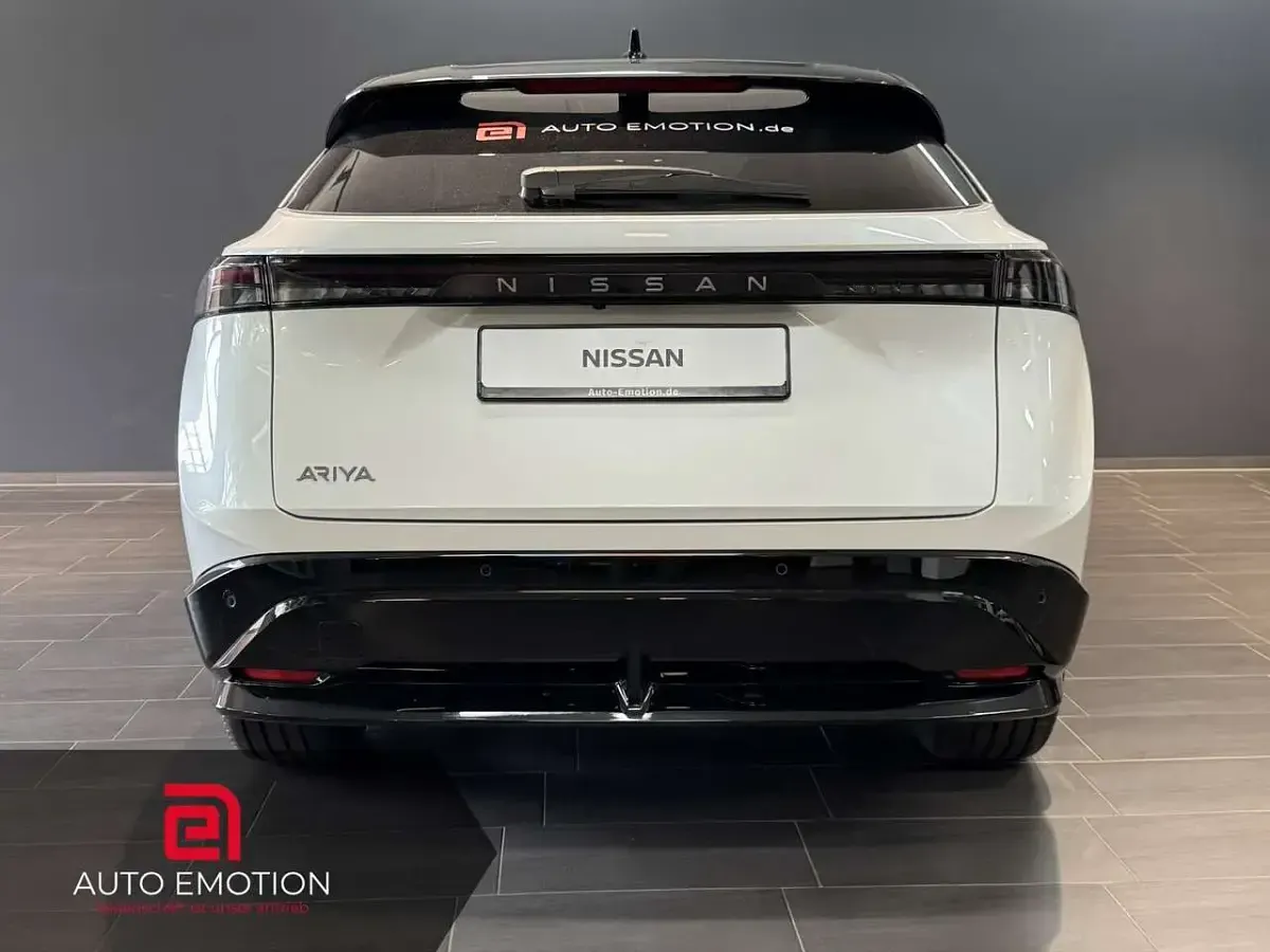 Gebraucht Nissan Ariya Evolve 177 kW (242 PS) 2024 Weiß SUV