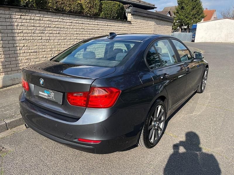 Second-hand BMW 320 184 CP (135 kW) 2012 Gri Berlinǎ