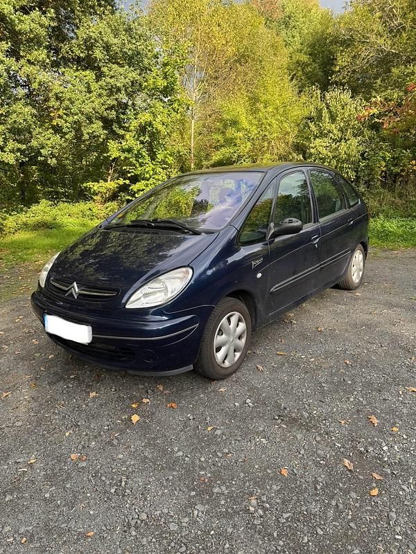Blau Gebraucht 2003 Citroën Xsara Picasso Van / Kleinbus | 450 € - Bild 1/4