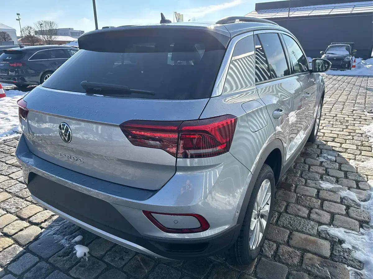 Neu VW T-Roc Edition 150 PS (110 kW) 2026 Pyritsilber metallic SUV