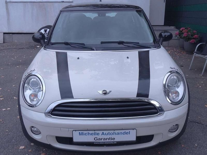 Pepper (old english) white Gebraucht 2010 Mini ONE Kleinwagen | 5.990 € - Bild 1/4