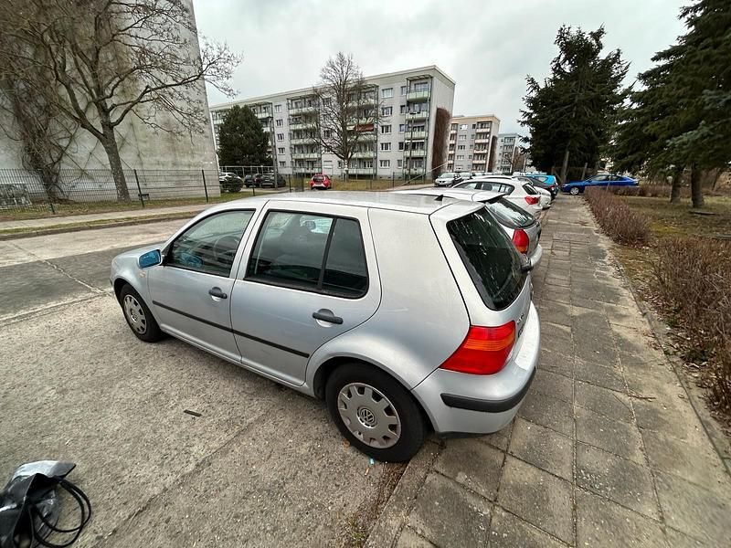 Gebraucht VW Golf III 74 PS (54 kW) 1999 Silber Limousine