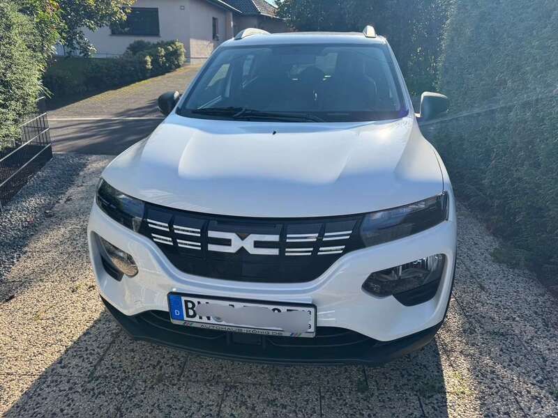 Weiß Gebraucht 2024 Dacia Spring Essentiel Kleinwagen | 13.200 € (Fairer Preis) - Bild 1/1