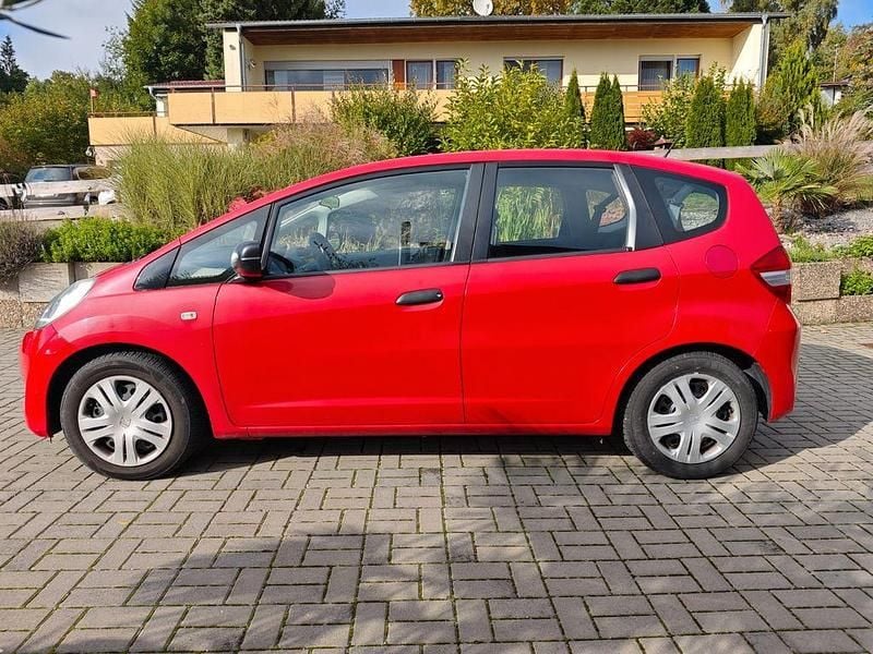 Rot Gebraucht 2012 Honda Jazz S Kleinwagen | 6.000 € (Fairer Preis) - Bild 1/4