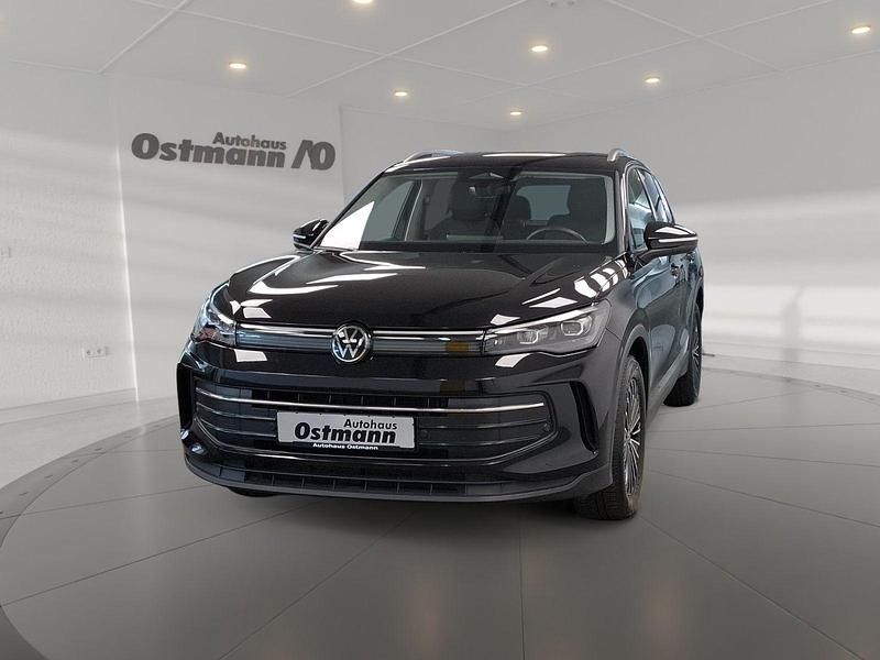 Schwarz Gebraucht 2024 VW Tiguan Life SUV | 36.880 € (Etwas zu teuer) - Bild 1/4