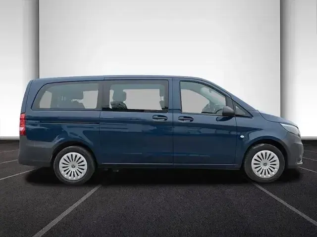 Gebraucht Mercedes Vito 136 PS (100 kW) 2022 Stahlblau Van