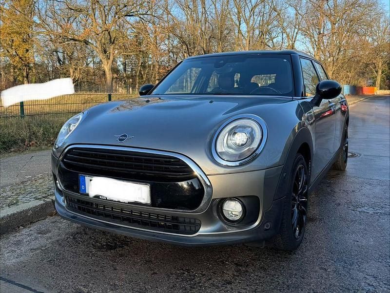 Silber Gebraucht 2019 Mini Cooper Clubman Essential Kombi | 19.900 € (Fairer Preis) - Bild 1/4