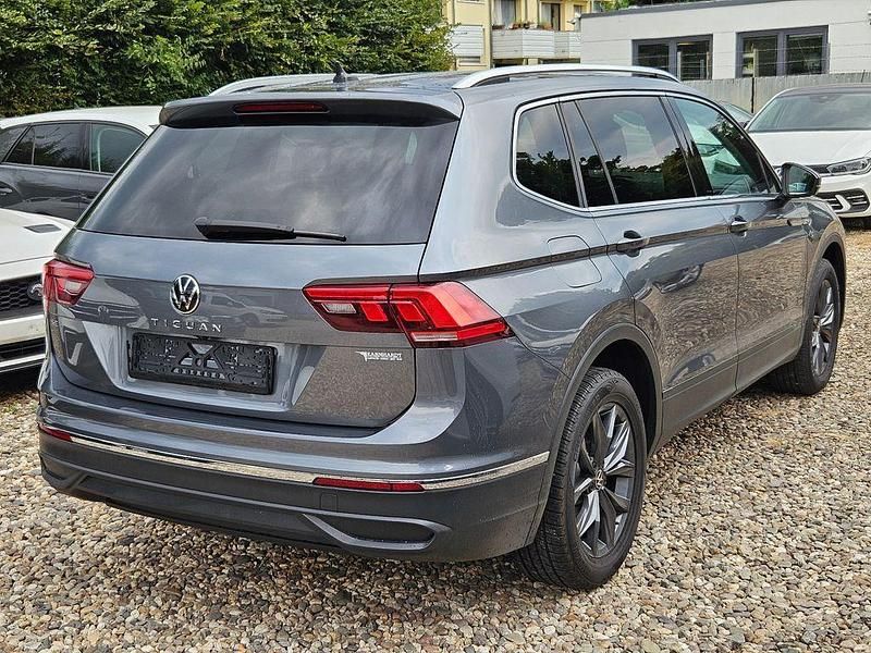 Gebraucht VW Tiguan Allspace 190 PS (139 kW) 2022 Grau SUV